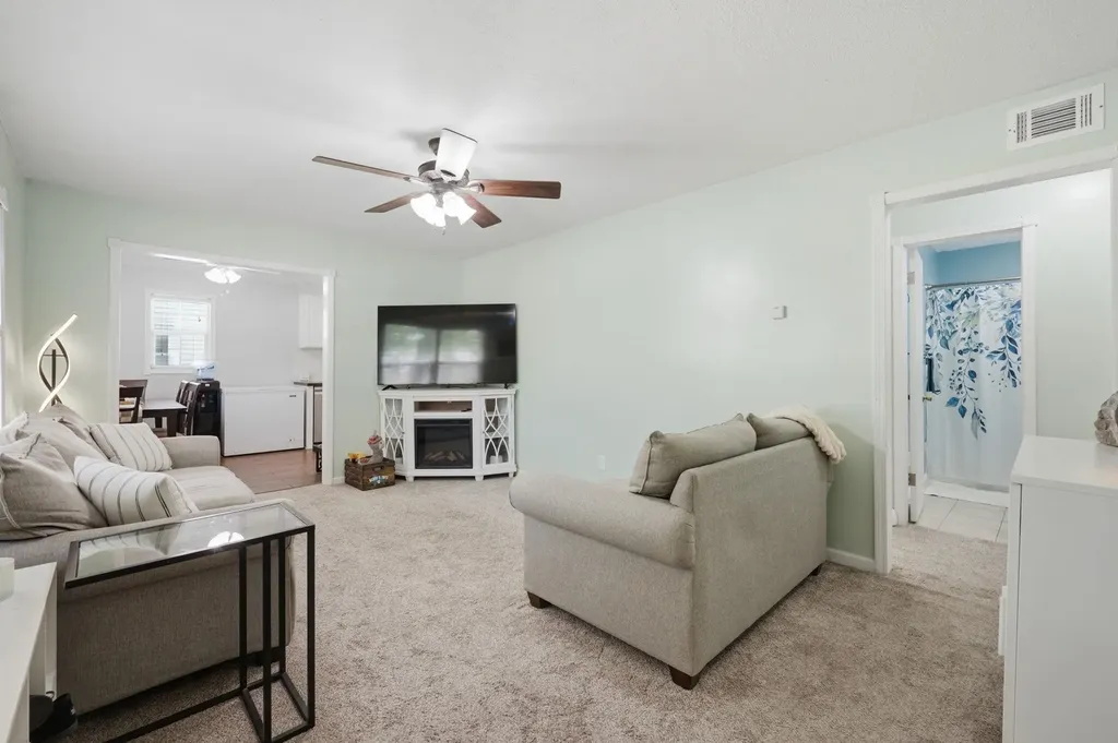 908 N Kokomo Avenue Derby KS 67037
