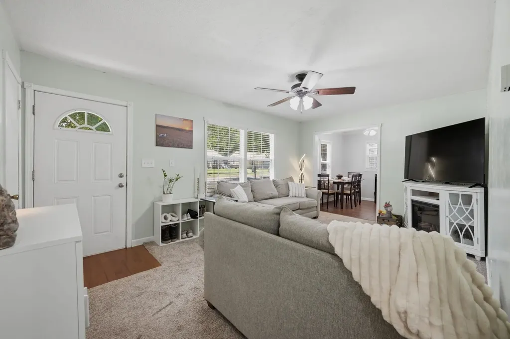 908 N Kokomo Avenue Derby KS 67037