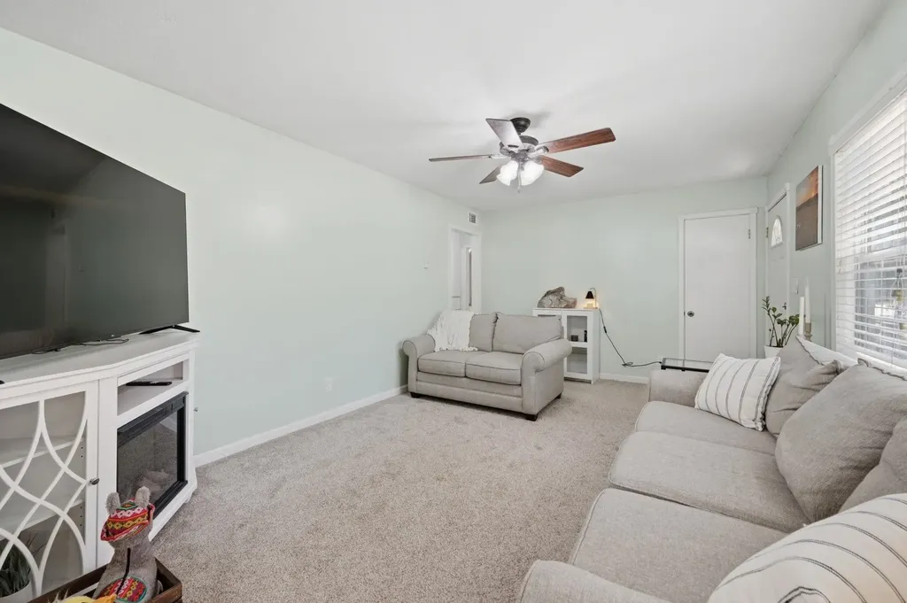 908 N Kokomo Avenue Derby KS 67037