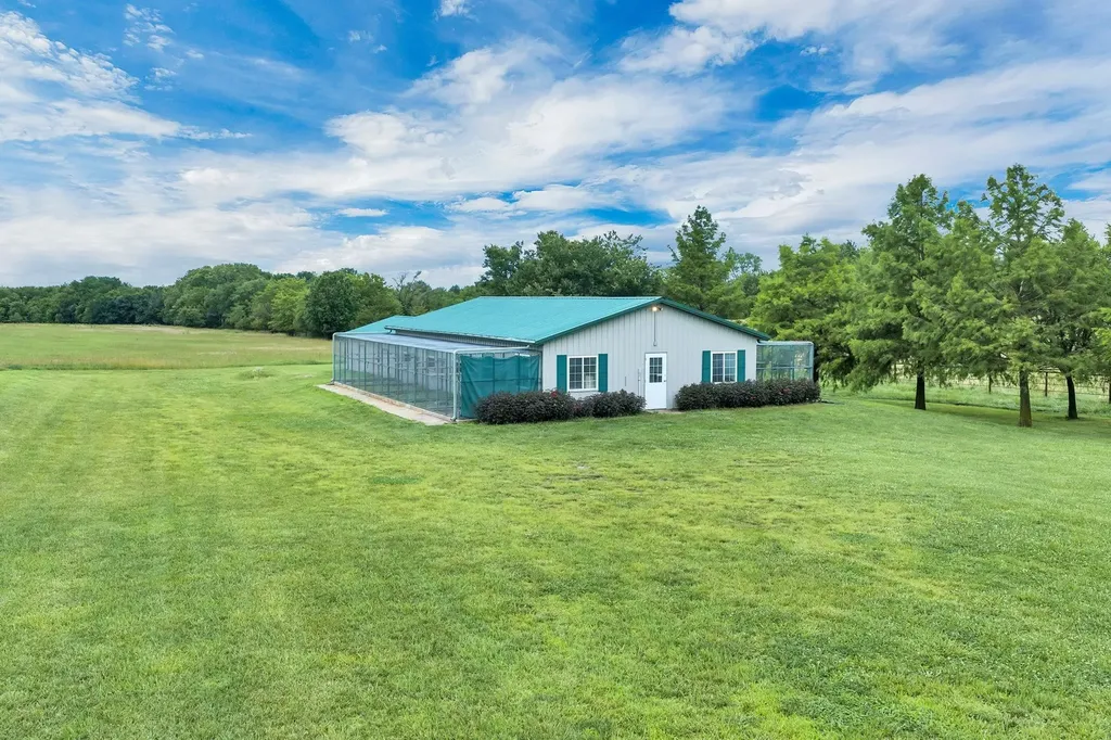 6122 E 85th Street N Valley Center KS 67147