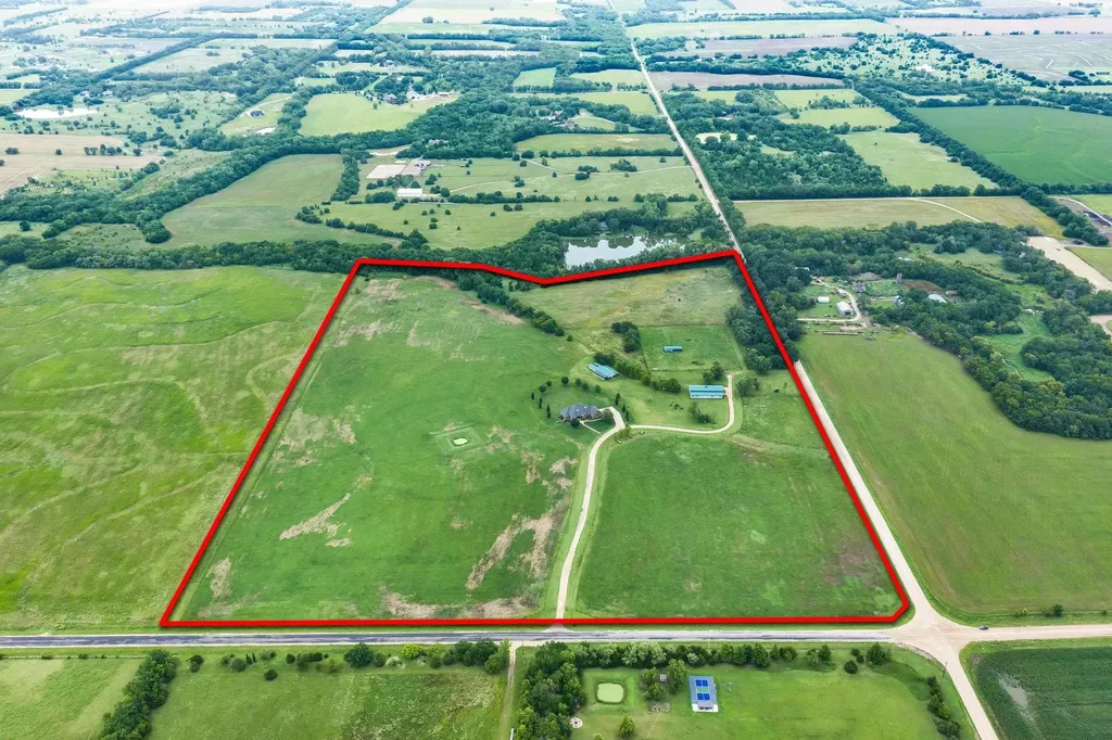 6122 E 85th Street N Valley Center KS 67147