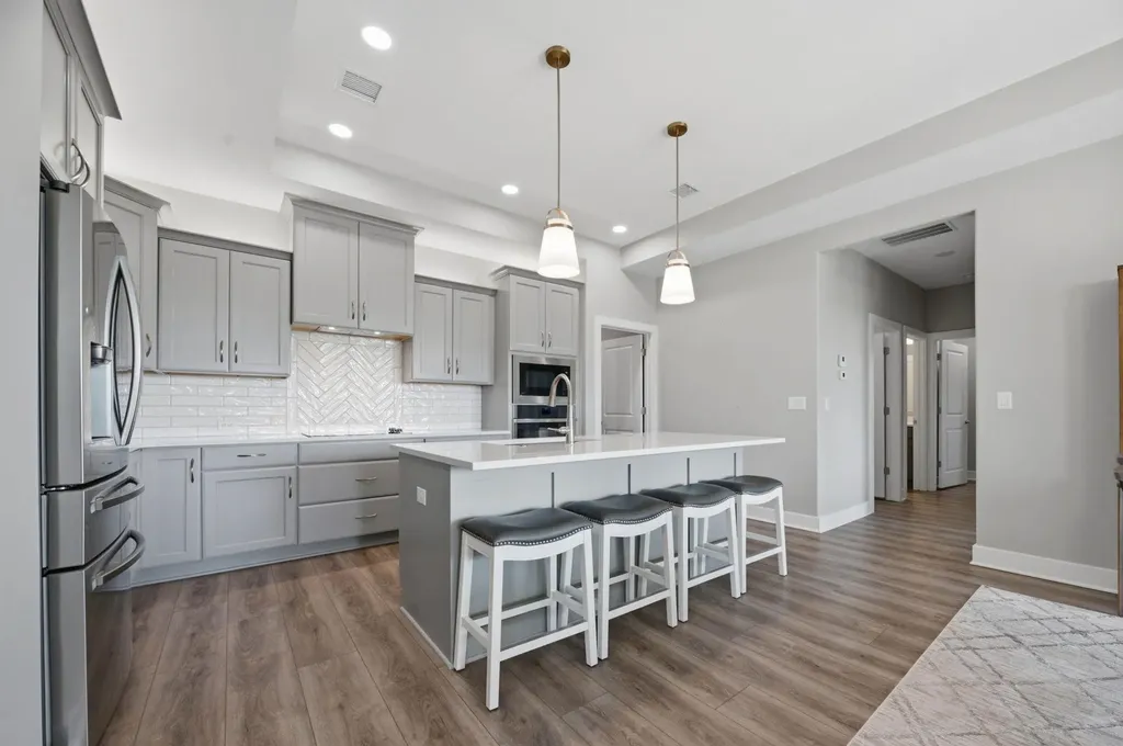 306 W Boxthorn Drive Andover KS 67002