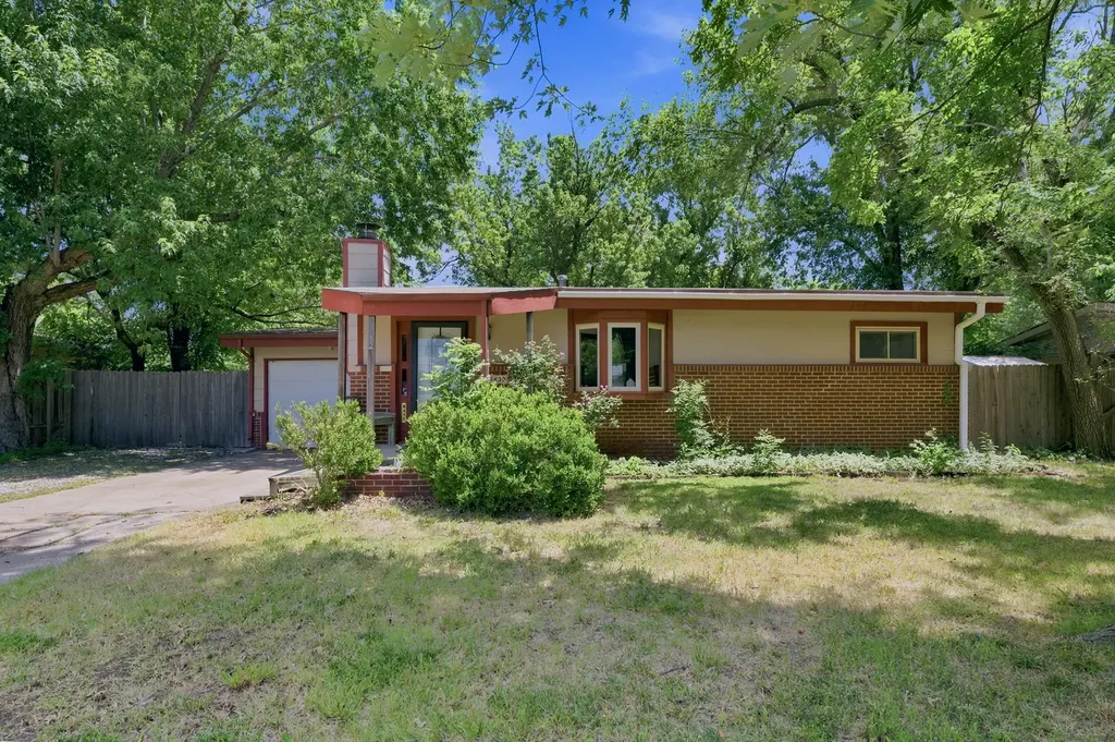 1430 N Prairie Lane Derby KS 67037