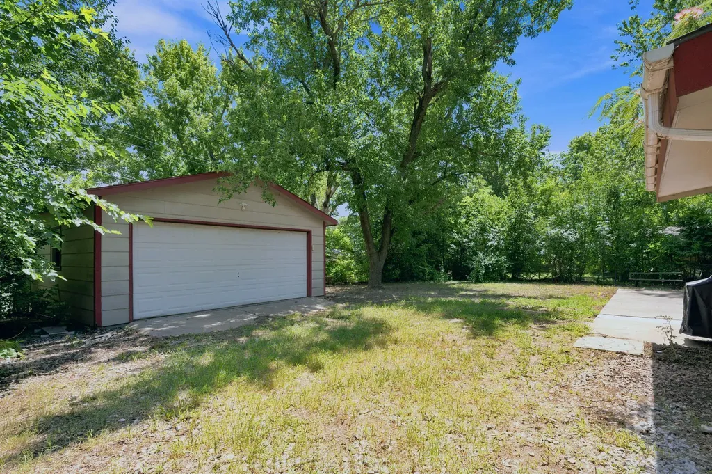 1430 N Prairie Lane Derby KS 67037