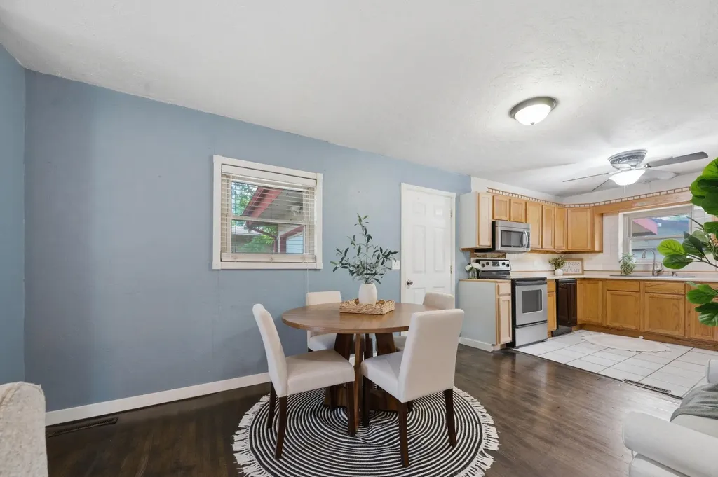 1430 N Prairie Lane Derby KS 67037