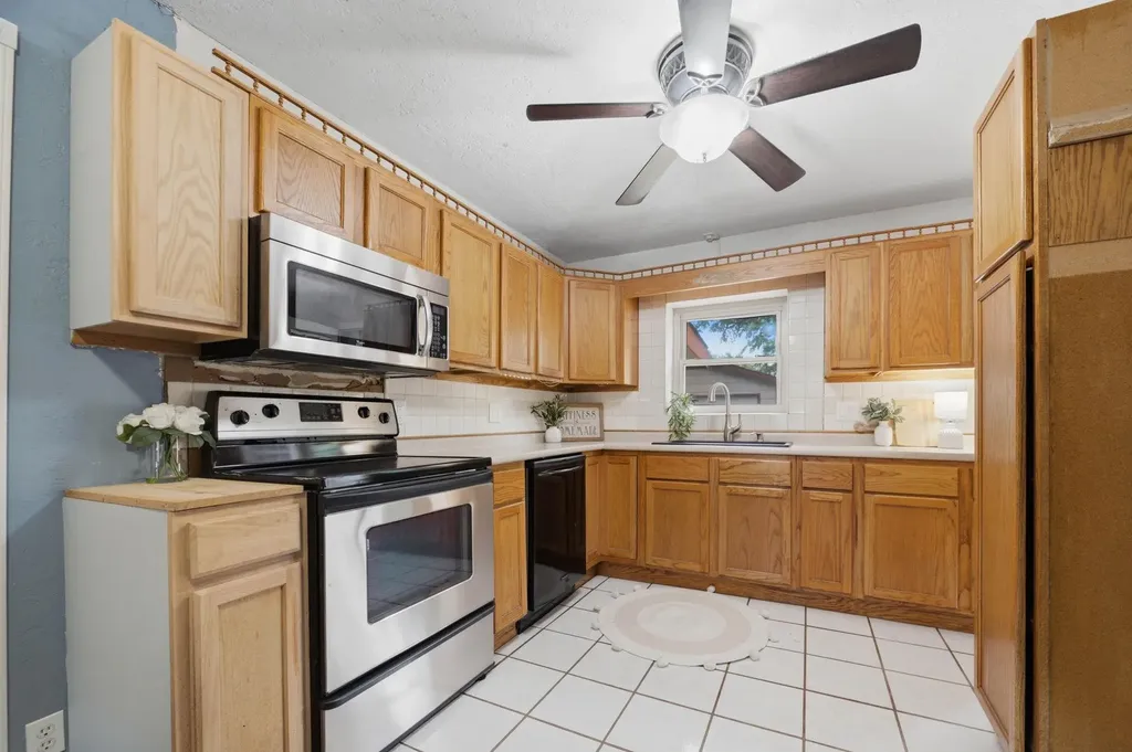 1430 N Prairie Lane Derby KS 67037