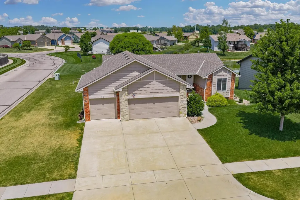 13826 W Ridgepoint Street Wichita KS 67235
