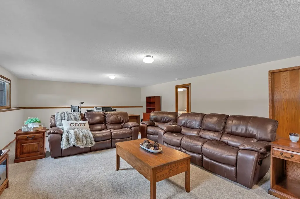 10602 W Meribeau Court Wichita KS 67212