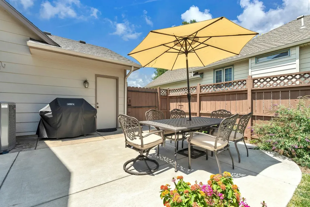 10602 W Meribeau Court Wichita KS 67212