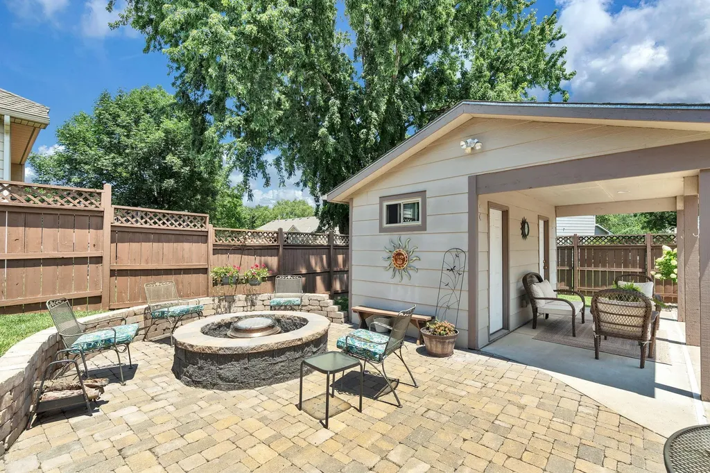 10602 W Meribeau Court Wichita KS 67212