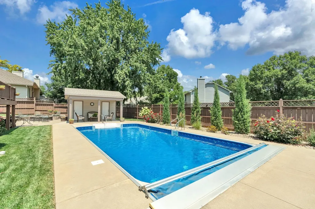 10602 W Meribeau Court Wichita KS 67212