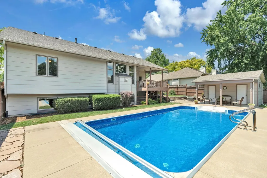 10602 W Meribeau Court Wichita KS 67212