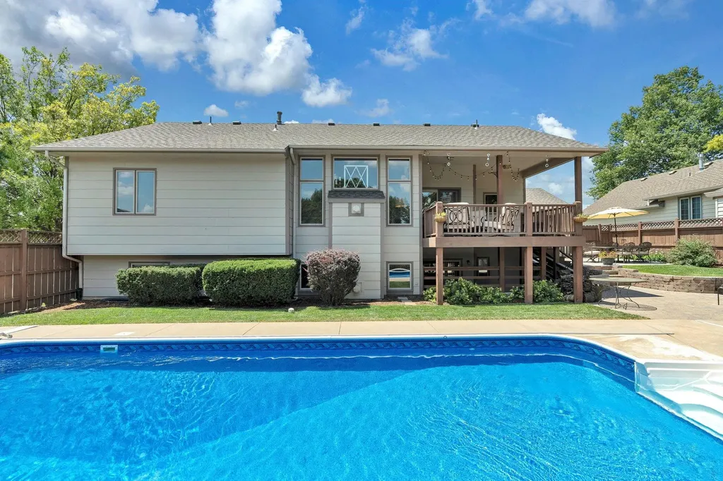 10602 W Meribeau Court Wichita KS 67212