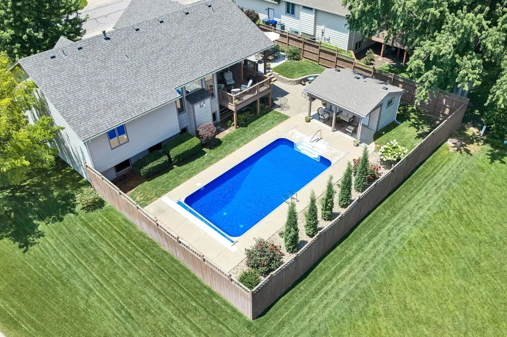 10602 W Meribeau Court Wichita KS 67212