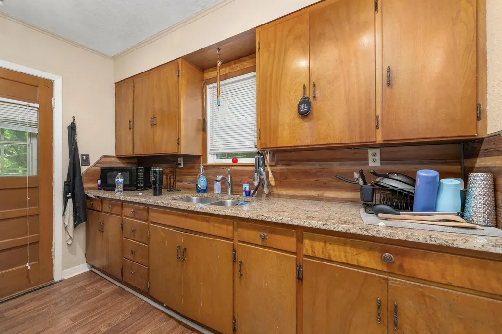 639 N Estelle Avenue Wichita KS 67214