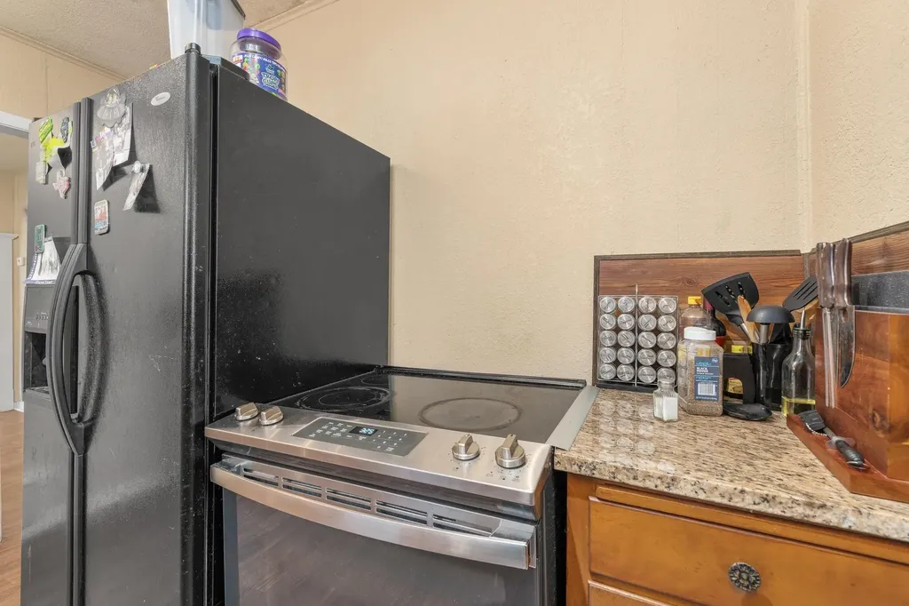 639 N Estelle Avenue Wichita KS 67214