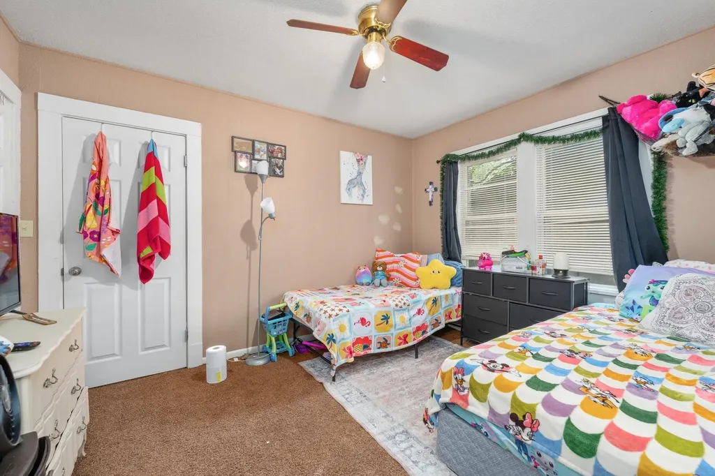 639 N Estelle Avenue Wichita KS 67214