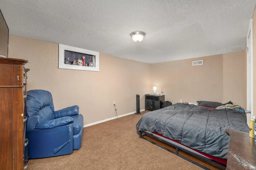 639 N Estelle Avenue Wichita KS 67214