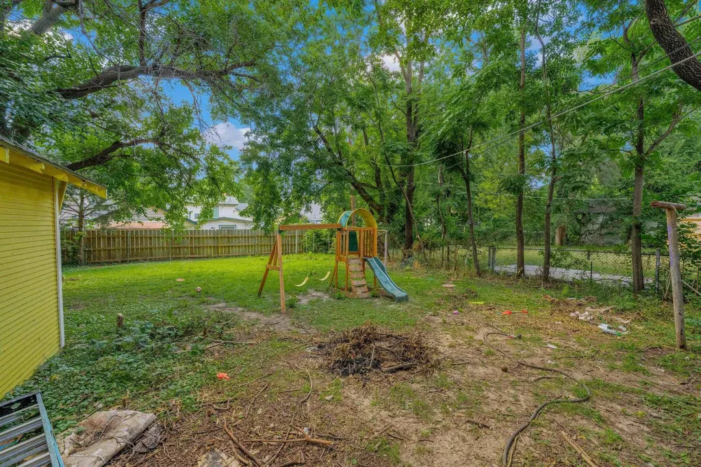 639 N Estelle Avenue Wichita KS 67214
