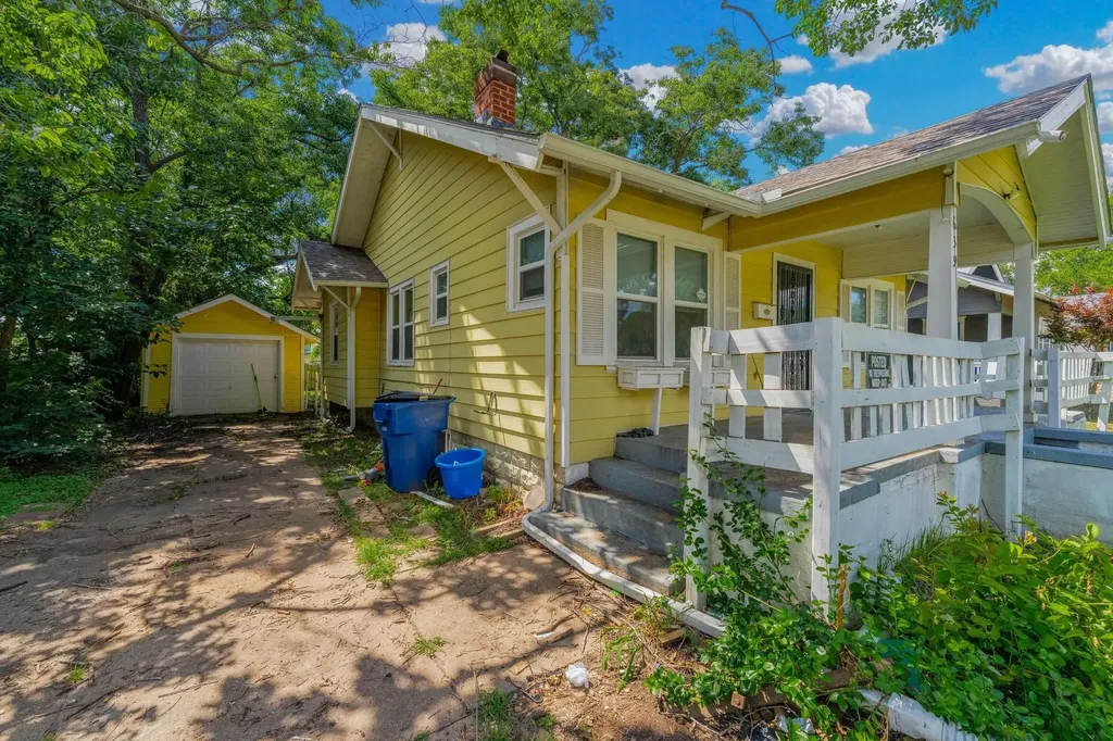 639 N Estelle Avenue Wichita KS 67214