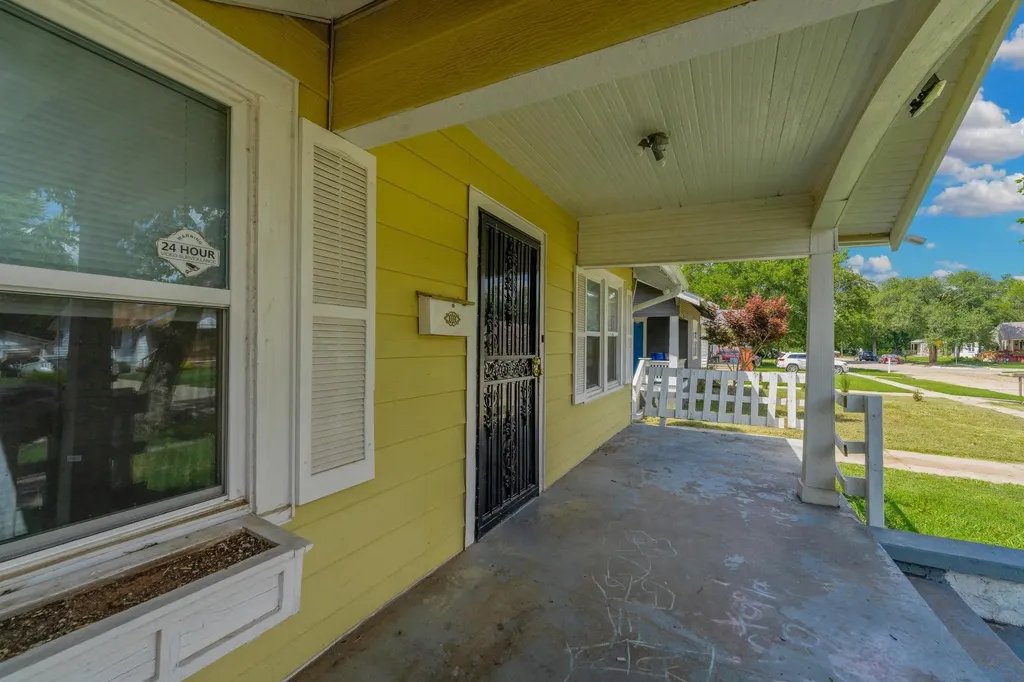 639 N Estelle Avenue Wichita KS 67214