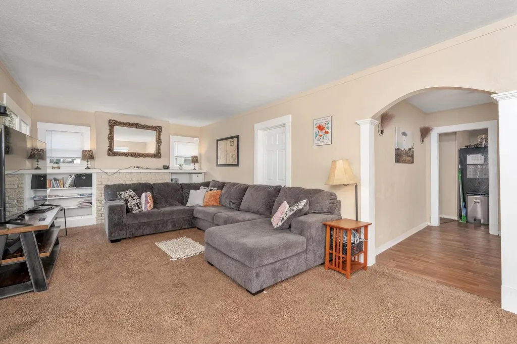 639 N Estelle Avenue Wichita KS 67214