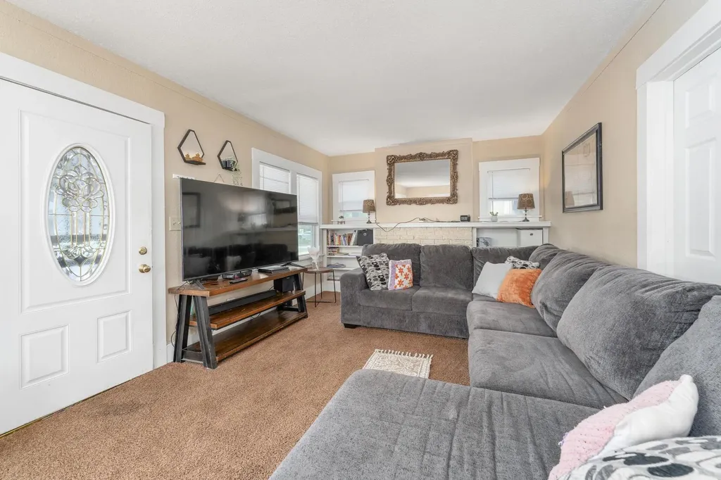 639 N Estelle Avenue Wichita KS 67214