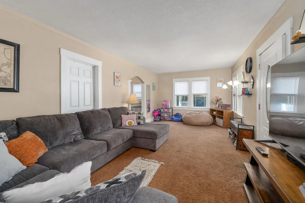 639 N Estelle Avenue Wichita KS 67214