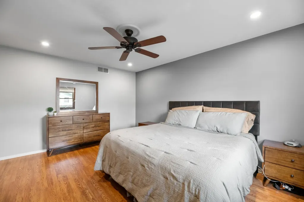 3729 S Arapaho Street Wichita KS 67215