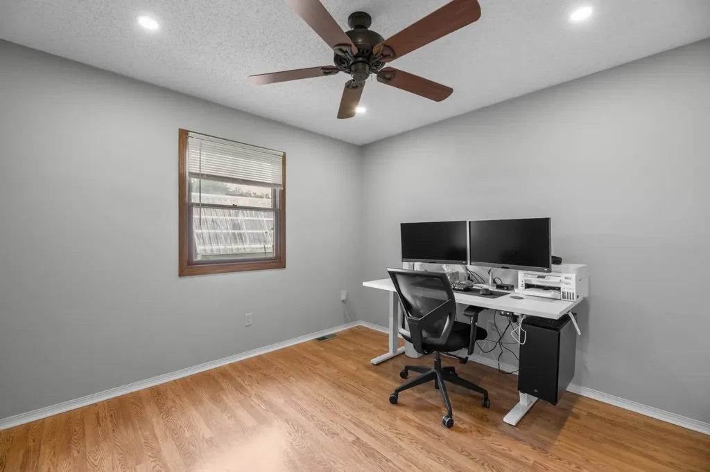 3729 S Arapaho Street Wichita KS 67215