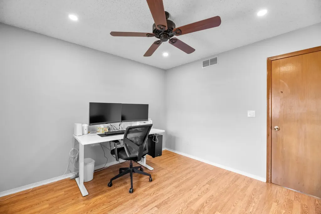3729 S Arapaho Street Wichita KS 67215