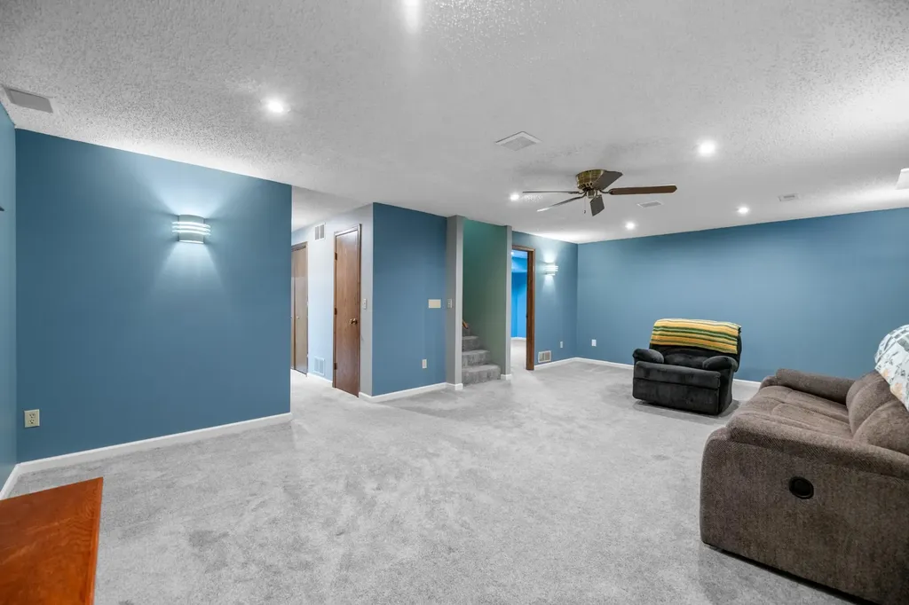 3729 S Arapaho Street Wichita KS 67215