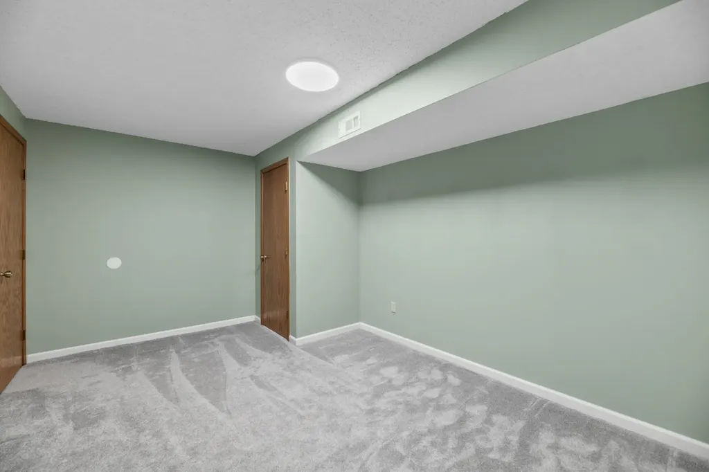3729 S Arapaho Street Wichita KS 67215