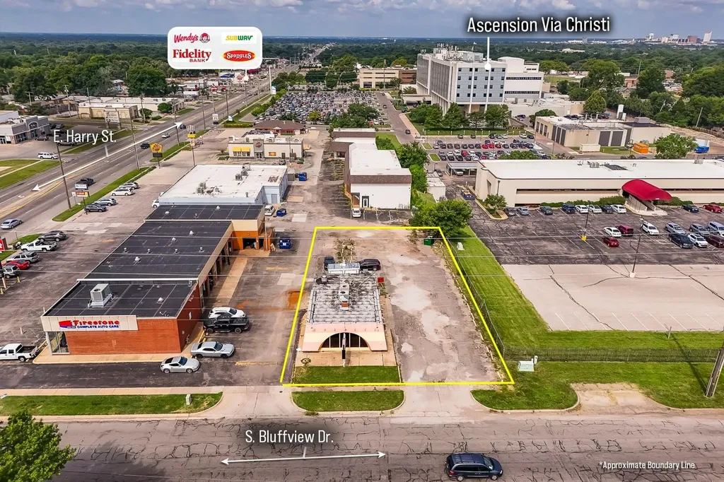 1555 S Bluffview Wichita KS 67218