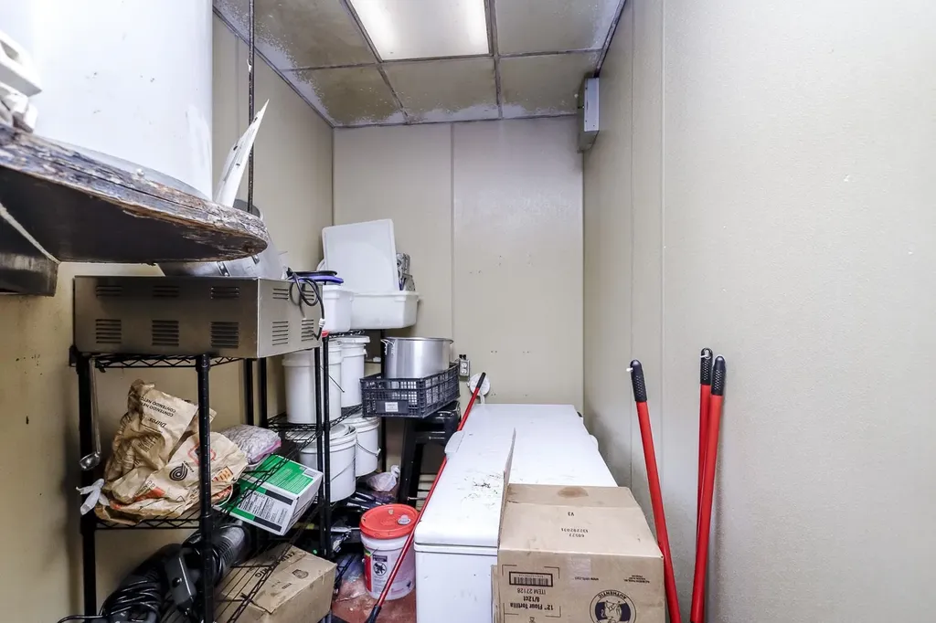 1555 S Bluffview Wichita KS 67218