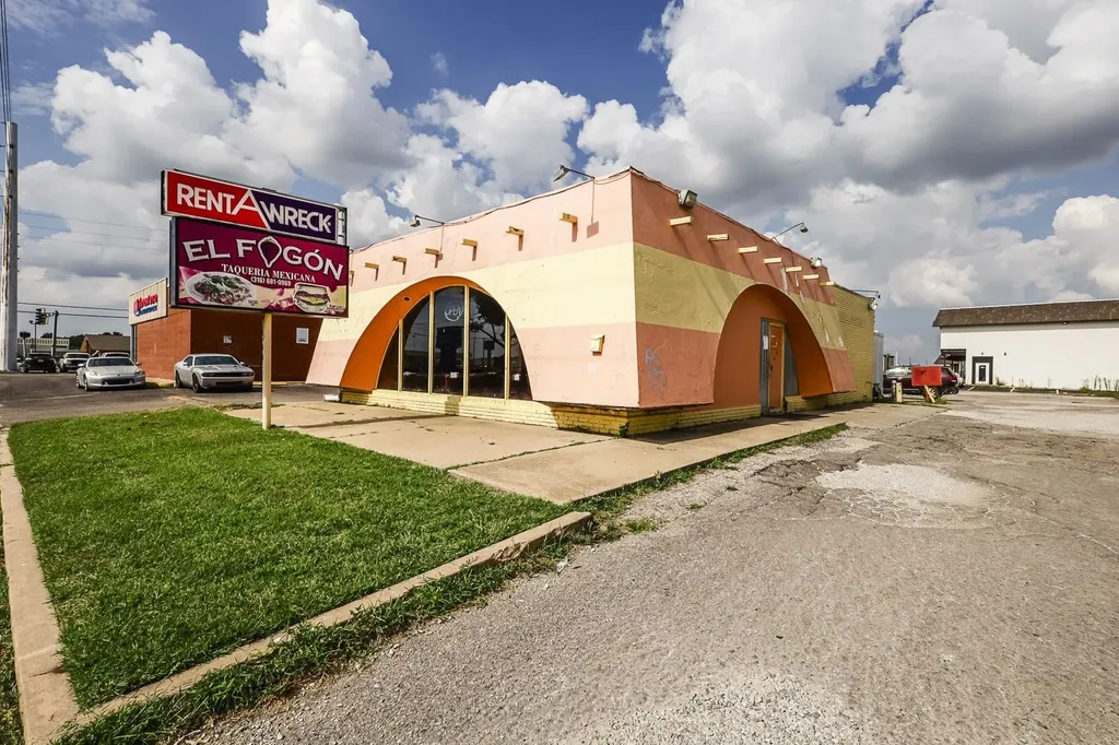 1555 S Bluffview Wichita KS 67218