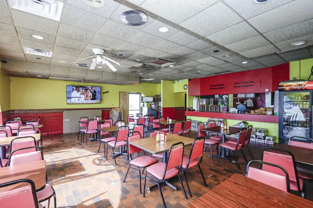 1555 S Bluffview Wichita KS 67218