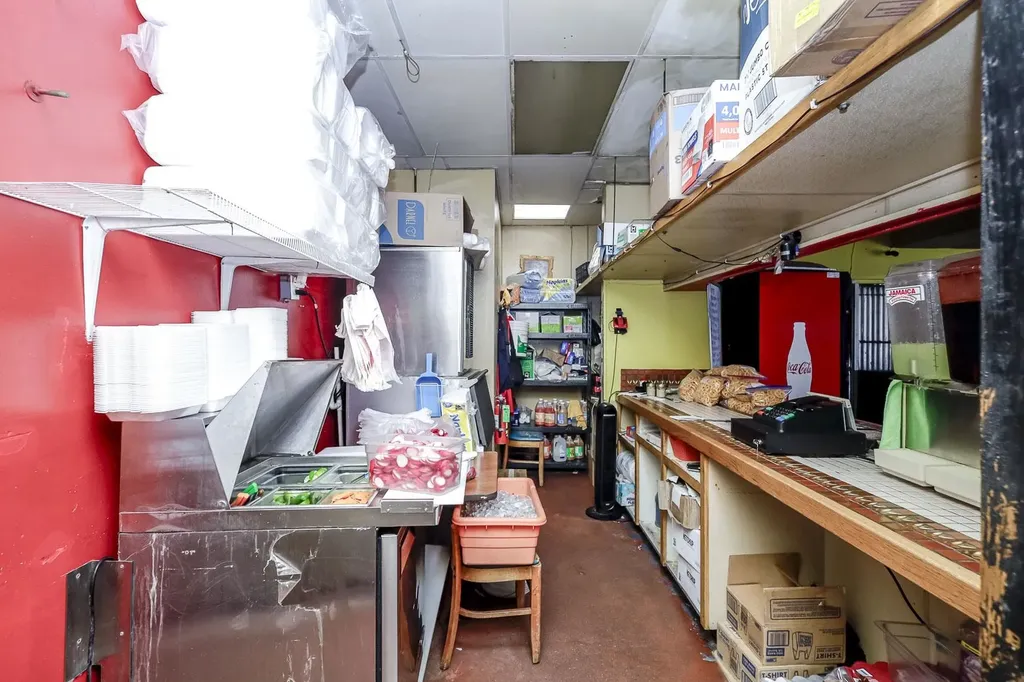 1555 S Bluffview Wichita KS 67218