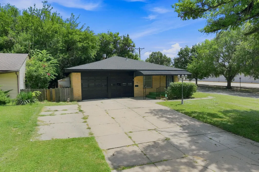 1502 Kenmar Street Wichita KS 67208