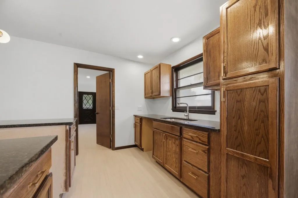 1502 Kenmar Street Wichita KS 67208