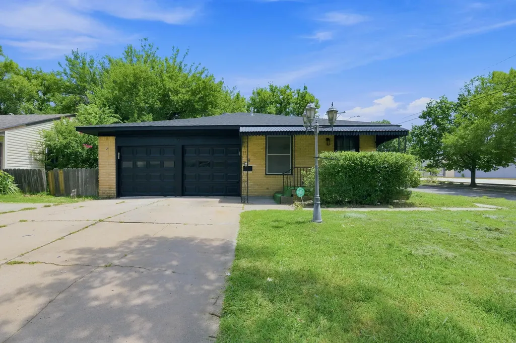 1502 Kenmar Street Wichita KS 67208