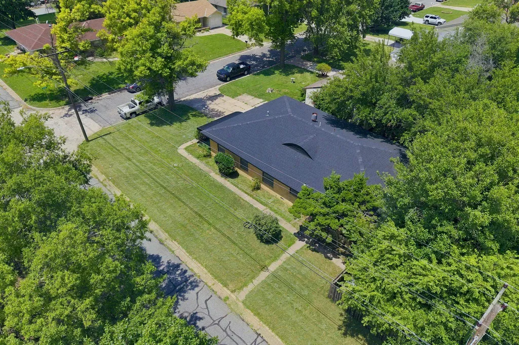 1502 Kenmar Street Wichita KS 67208