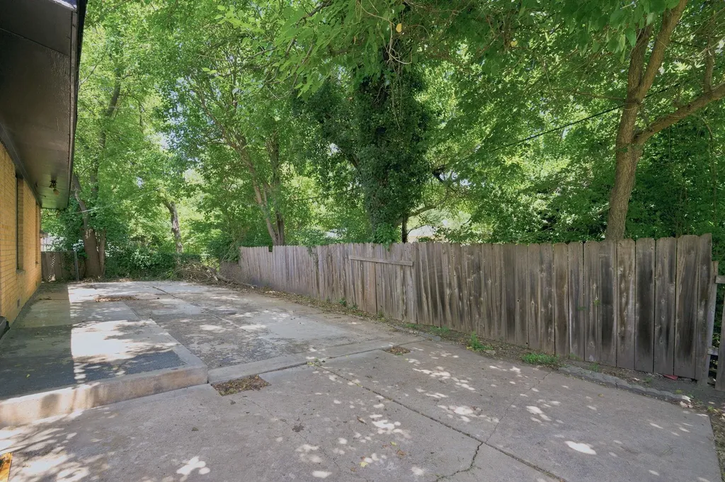 1502 Kenmar Street Wichita KS 67208
