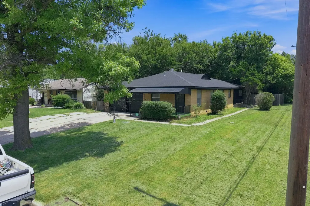 1502 Kenmar Street Wichita KS 67208