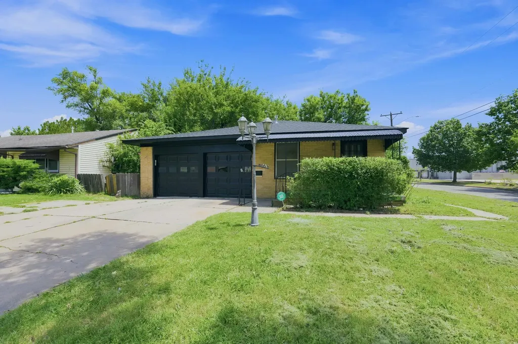 1502 Kenmar Street Wichita KS 67208