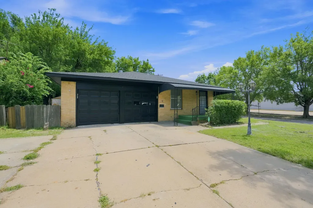 1502 Kenmar Street Wichita KS 67208