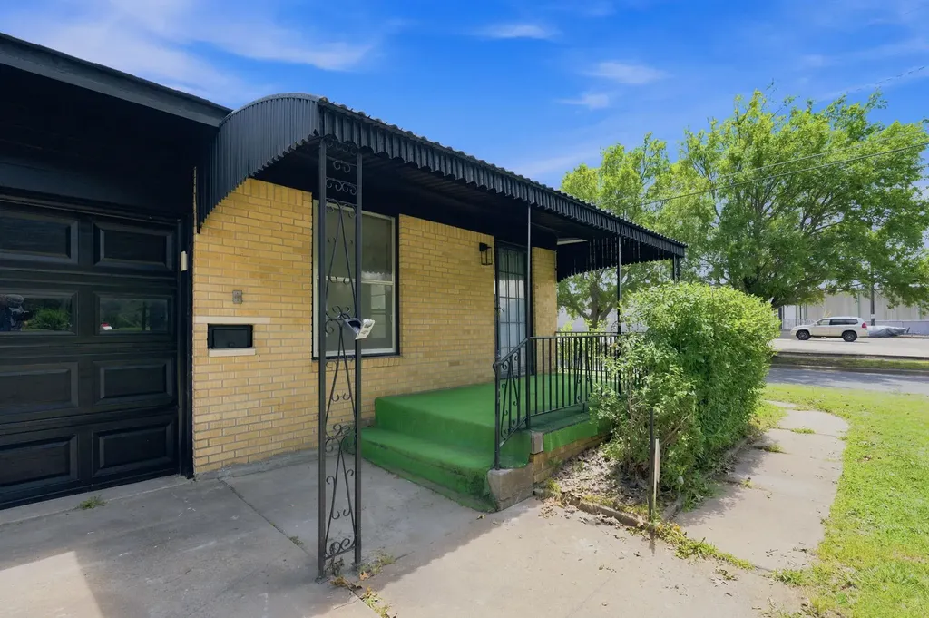 1502 Kenmar Street Wichita KS 67208
