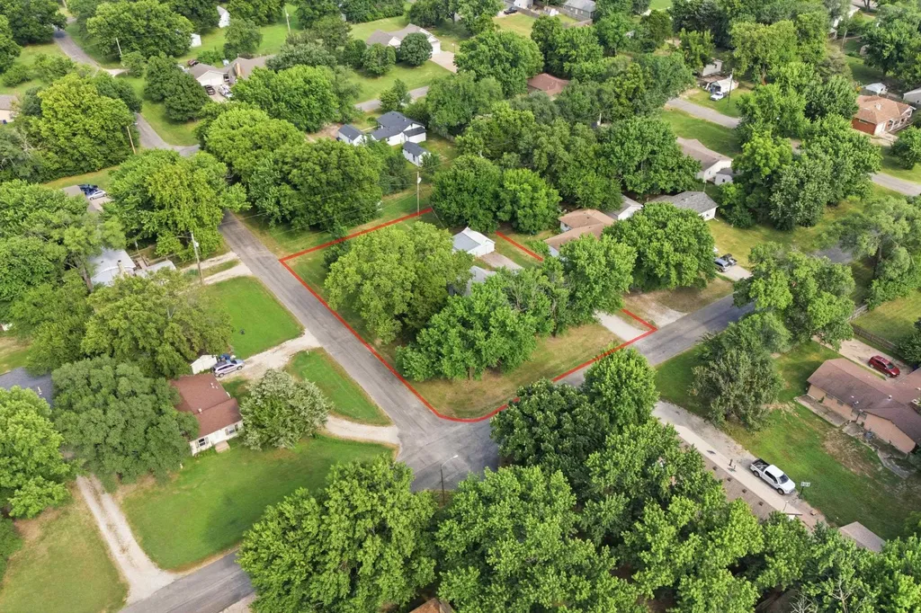 228 N Willow Street Douglass KS 67039