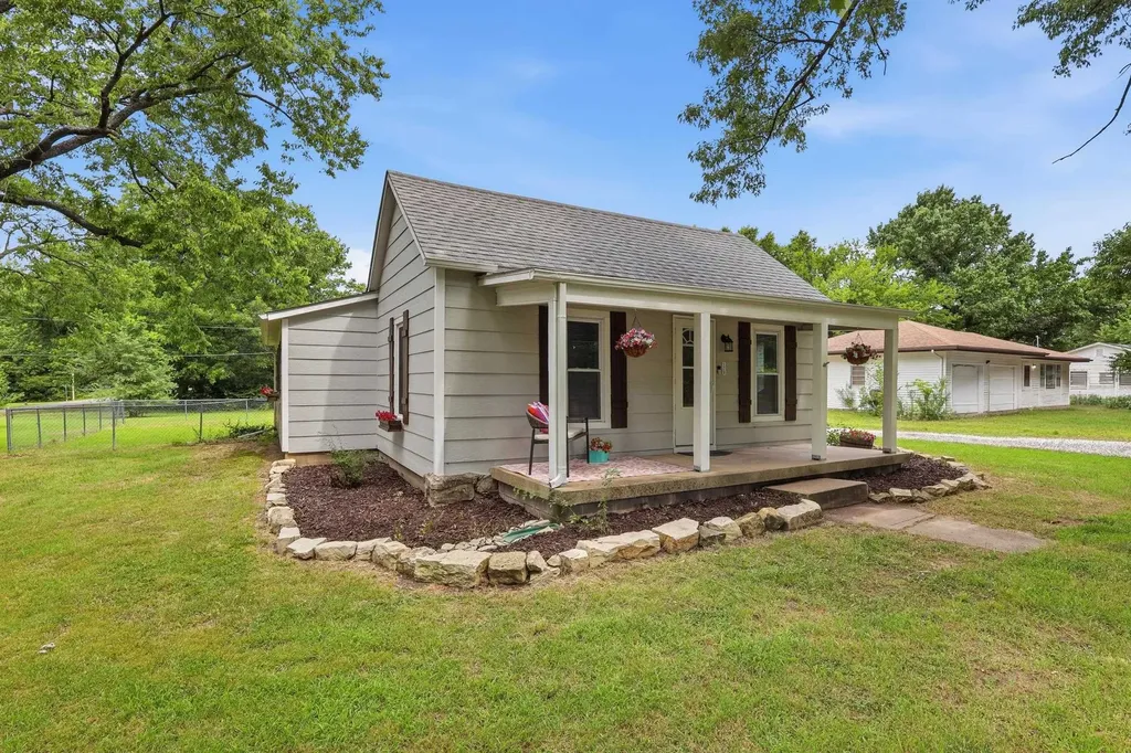 228 N Willow Street Douglass KS 67039