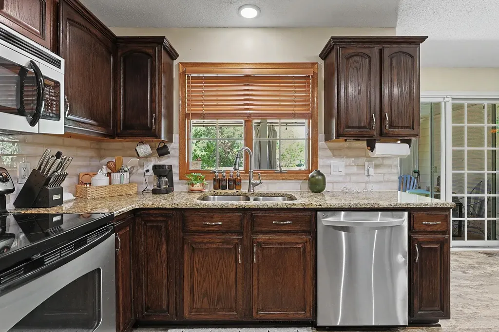 525 Stone Creek Drive Newton KS 67114